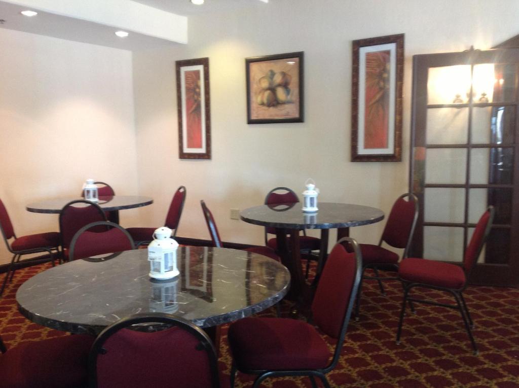 Ramada By Wyndham Kissimmee Downtown Hotel Exterior foto
