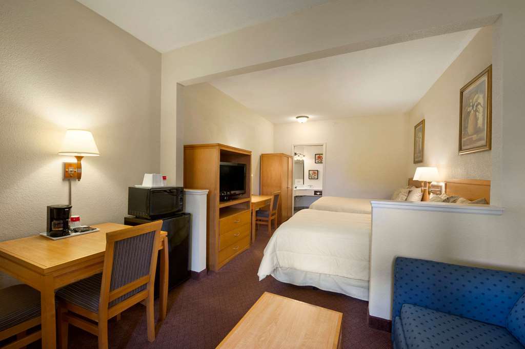 Ramada By Wyndham Kissimmee Downtown Hotel Quarto foto